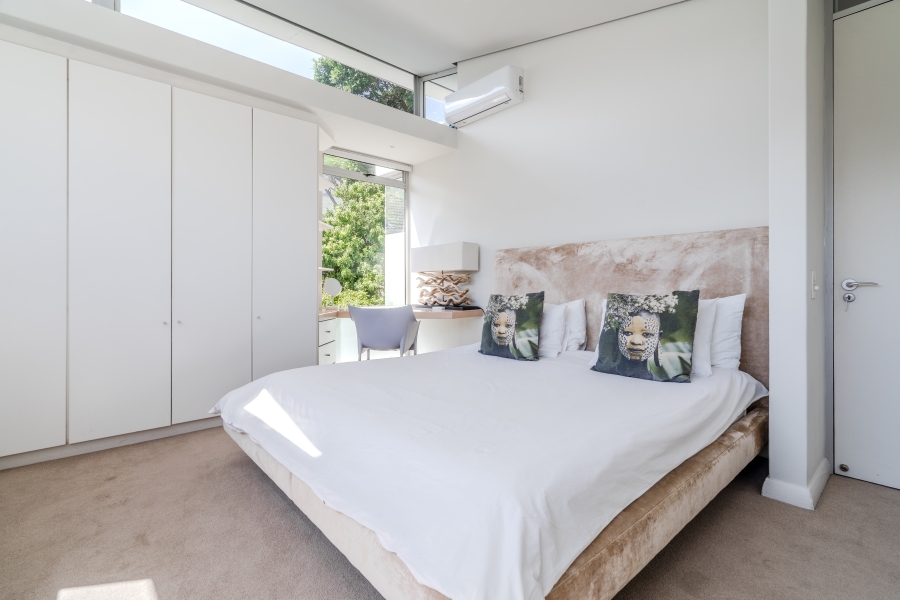 8 Bedroom Property for Sale in Camps Bay Western Cape